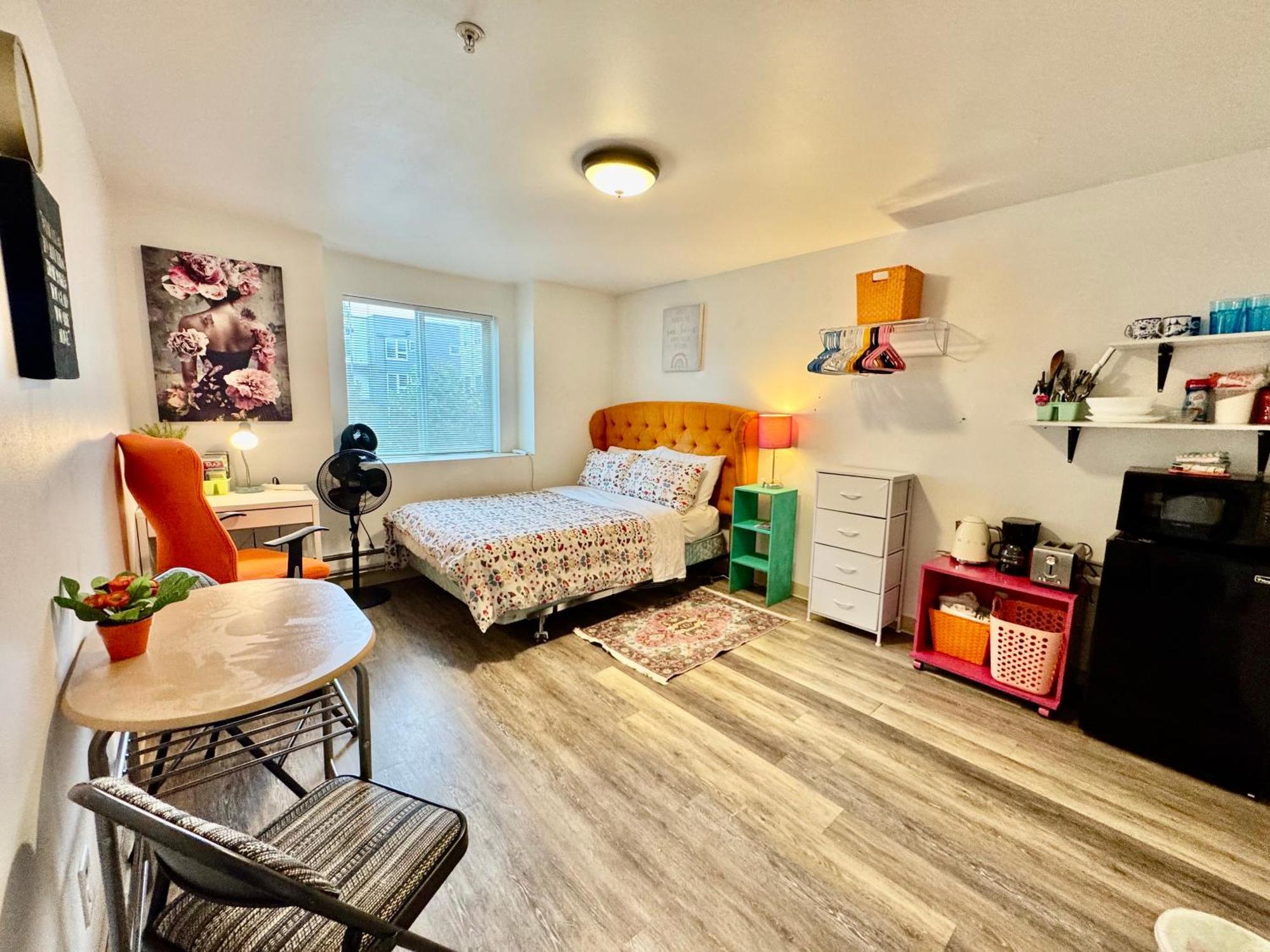 Micro Studio Apartment In University District- 10 Mins Walk To University Of Wa Seattle Exteriör bild