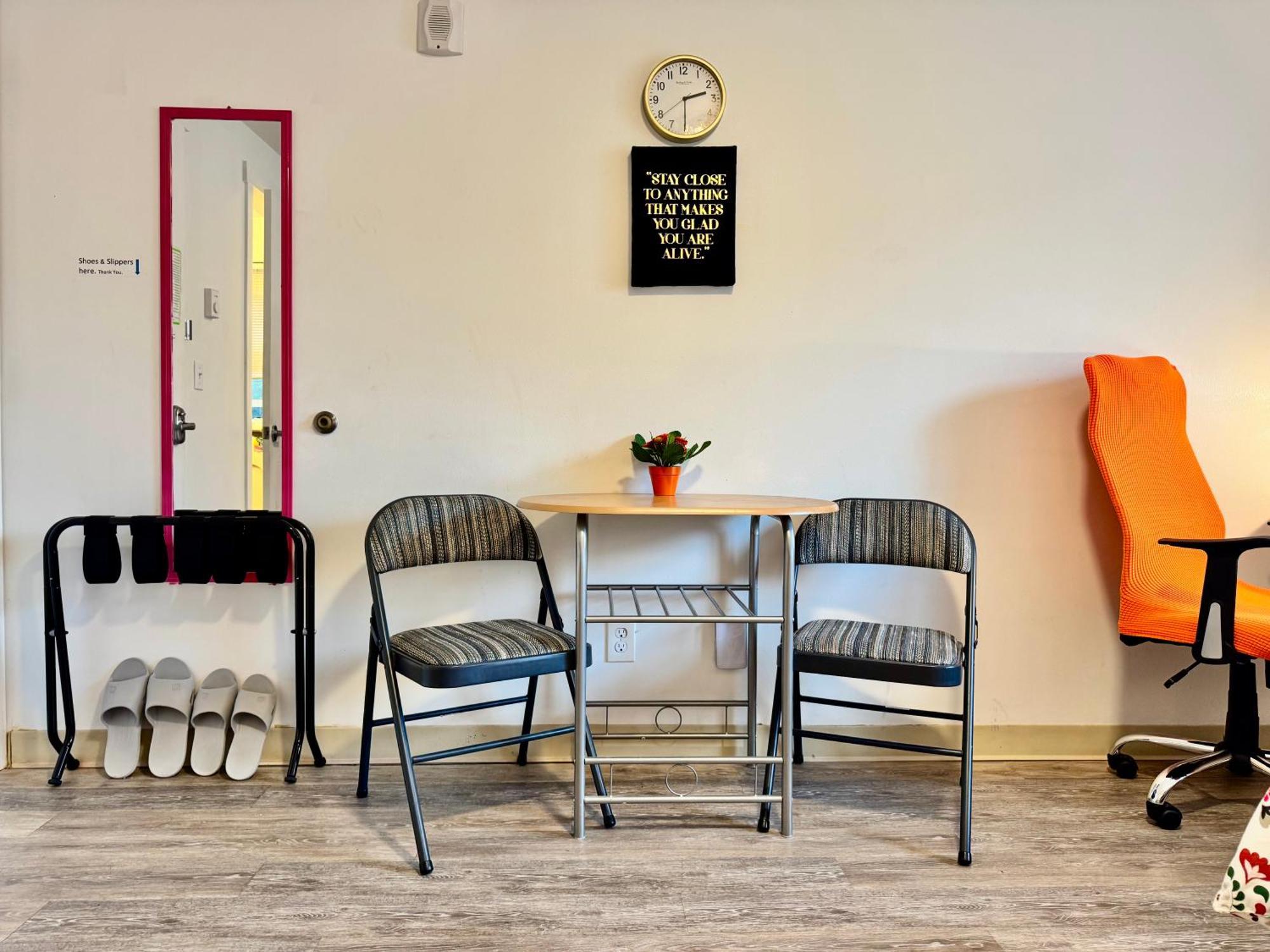 Micro Studio Apartment In University District- 10 Mins Walk To University Of Wa Seattle Exteriör bild
